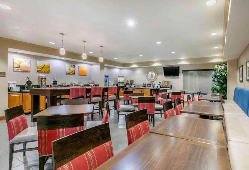 ホテル Comfort Suites Hopkinsville Near Fort Campbell