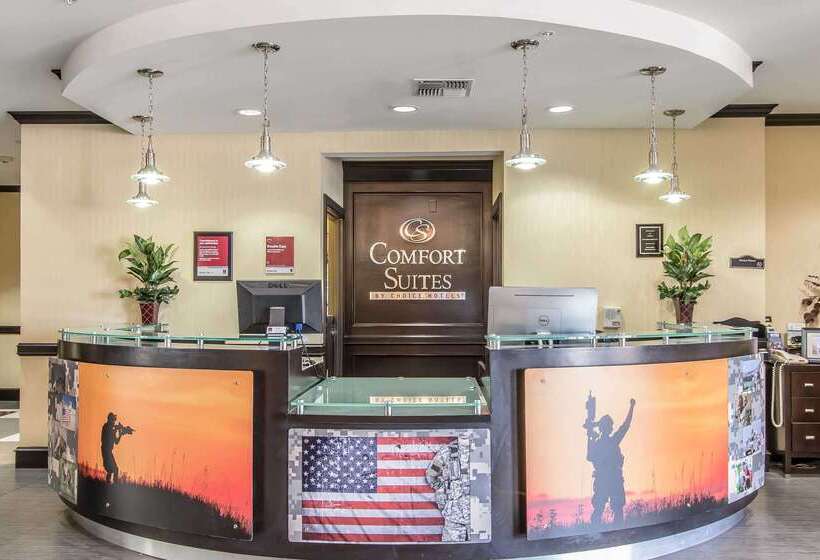 هتل Comfort Suites