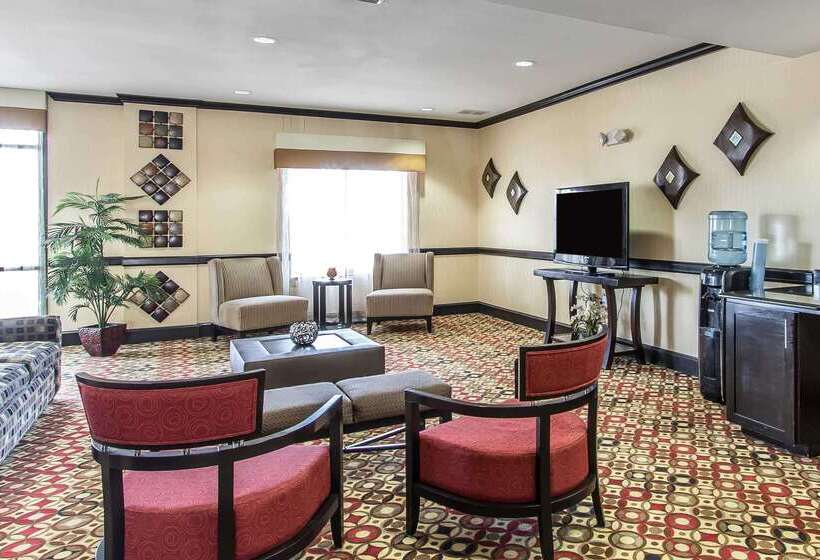هتل Comfort Suites Lawton Near Fort Sill