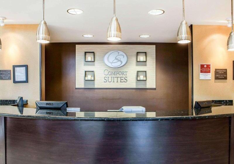 هتل Comfort Suites