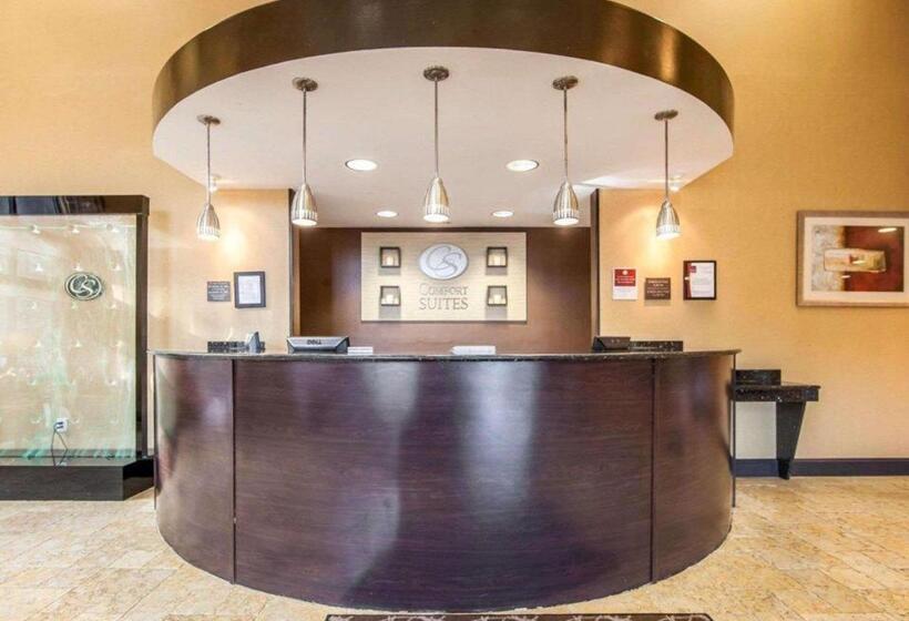 هتل Comfort Suites