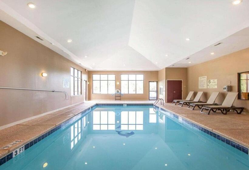 هتل Comfort Suites