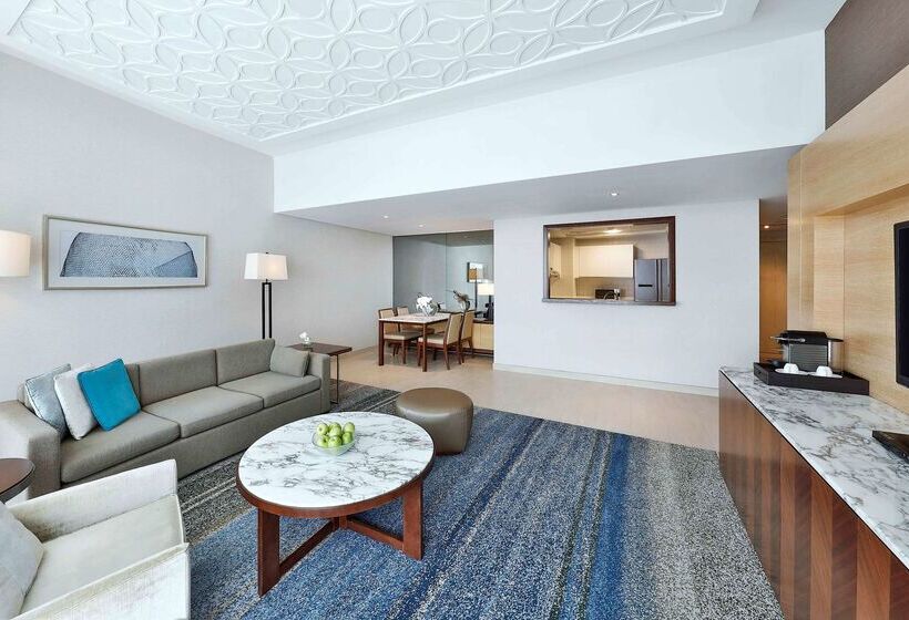 Отель Doubletree By Hilton  Dubai  Jumeirah Beach