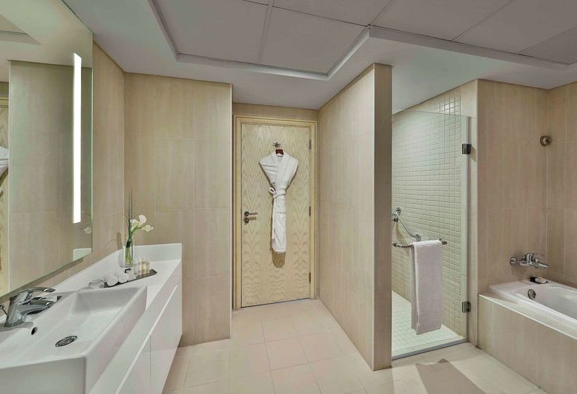 Отель Doubletree By Hilton  Dubai  Jumeirah Beach