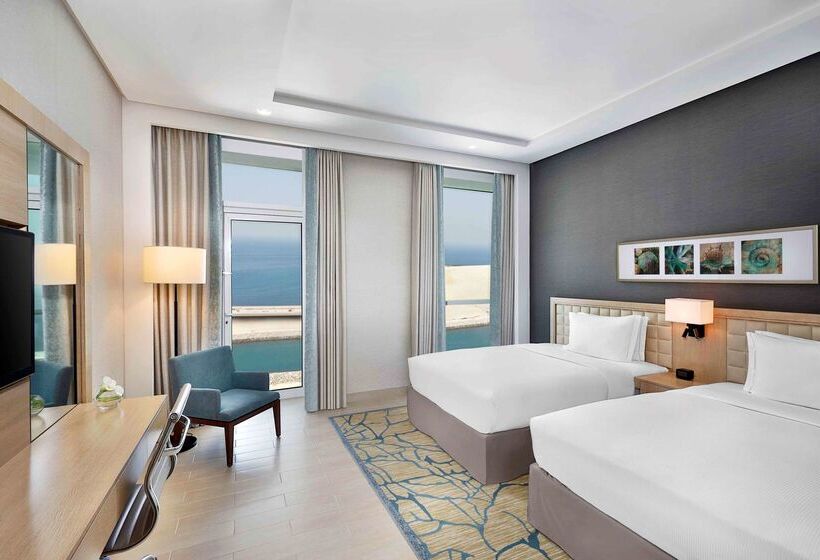 Отель Doubletree By Hilton  Dubai  Jumeirah Beach