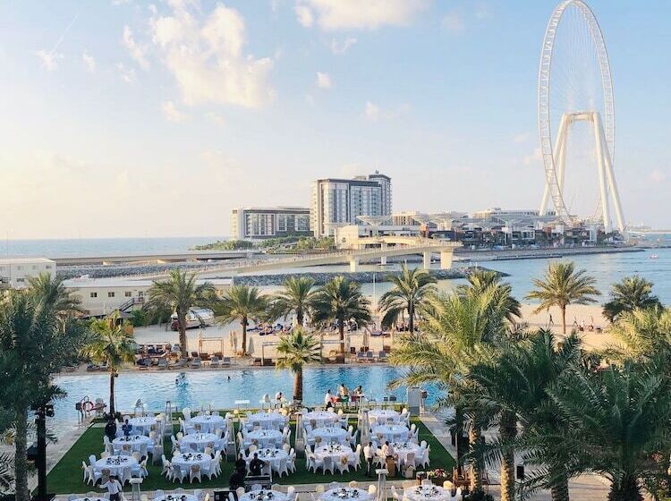 Отель Doubletree By Hilton  Dubai  Jumeirah Beach