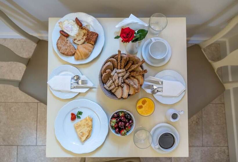 هتل Grand Sarai Nafplio