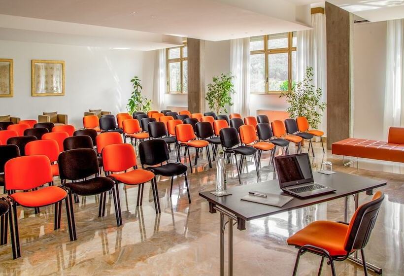 هتل Green Park Madama Spa & Wellness