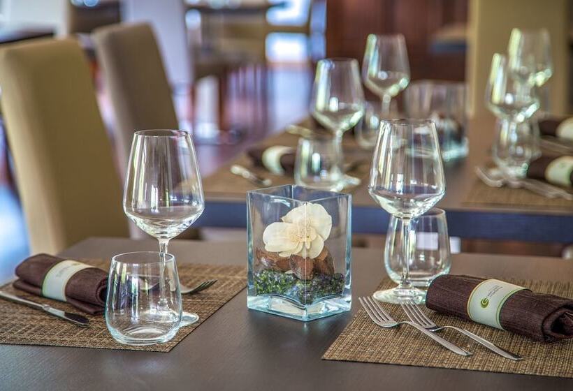 هتل Green Park Madama Spa & Wellness