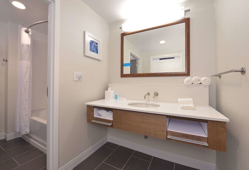 هتل Hampton Inn & Suites Cincinnatimason