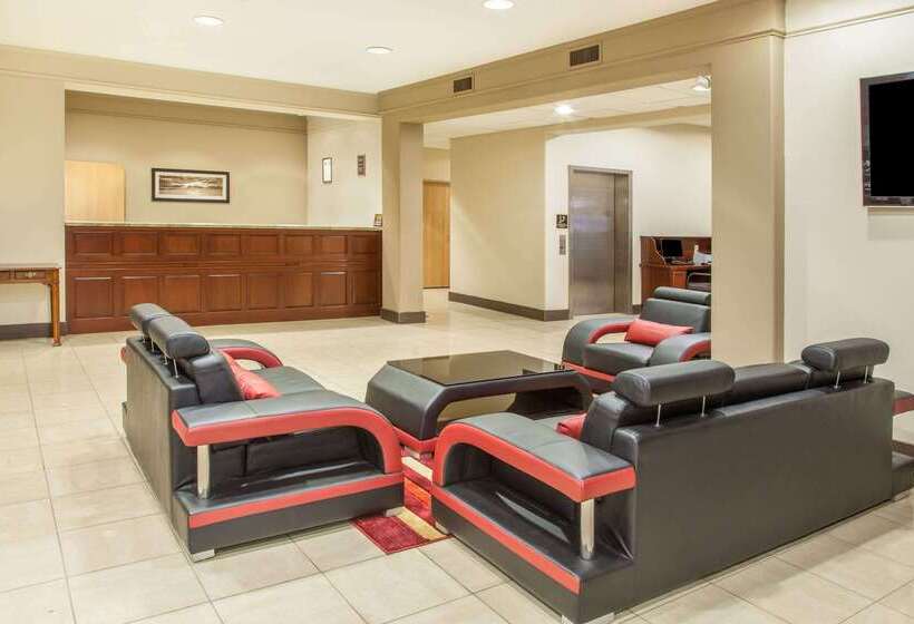 هتل Hawthorn Extended Stay By Wyndham Bloomington