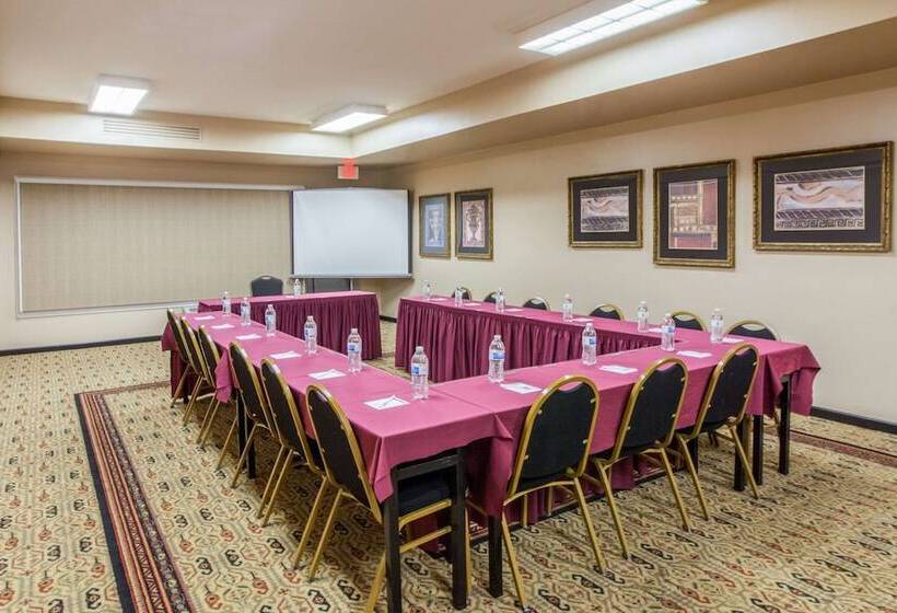 هتل Hawthorn Extended Stay By Wyndham Bloomington