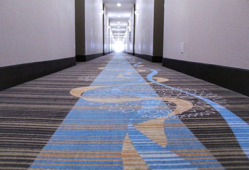 هتل Hawthorn Extended Stay By Wyndham Bloomington