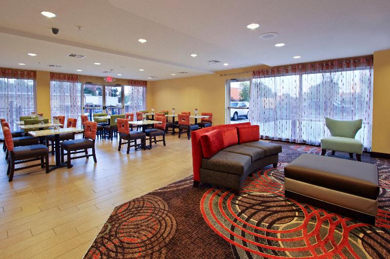 هتل Holiday Inn Express Augusta Downtown, An Ihg