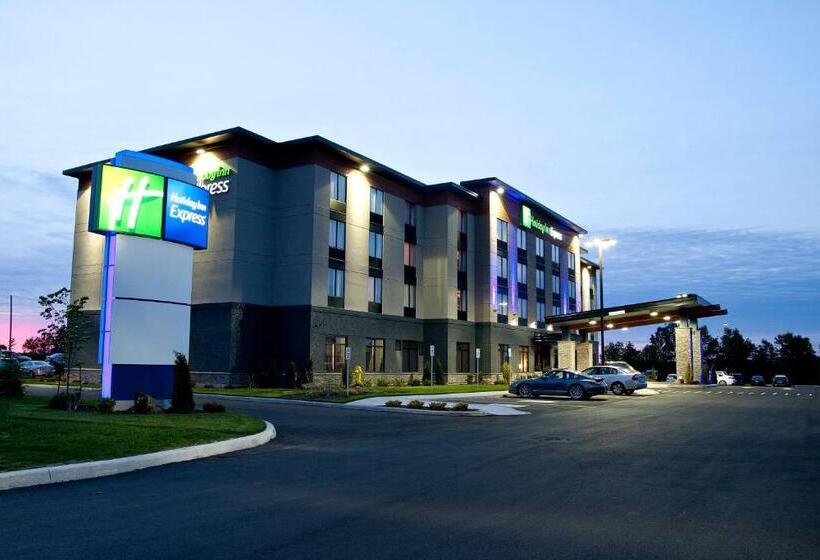 Hotelli Holiday Inn Express Pembroke