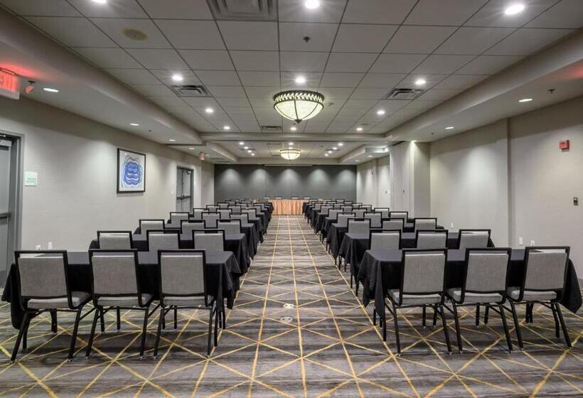 هتل Holiday Inn Raleigh Durham Airport, An Ihg