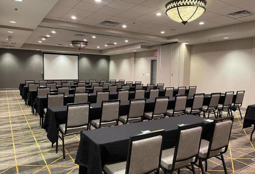 هتل Holiday Inn Raleigh Durham Airport, An Ihg