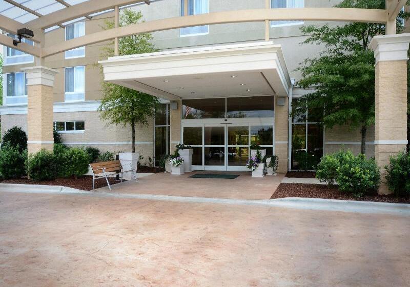 هتل Holiday Inn Raleigh Durham Airport, An Ihg