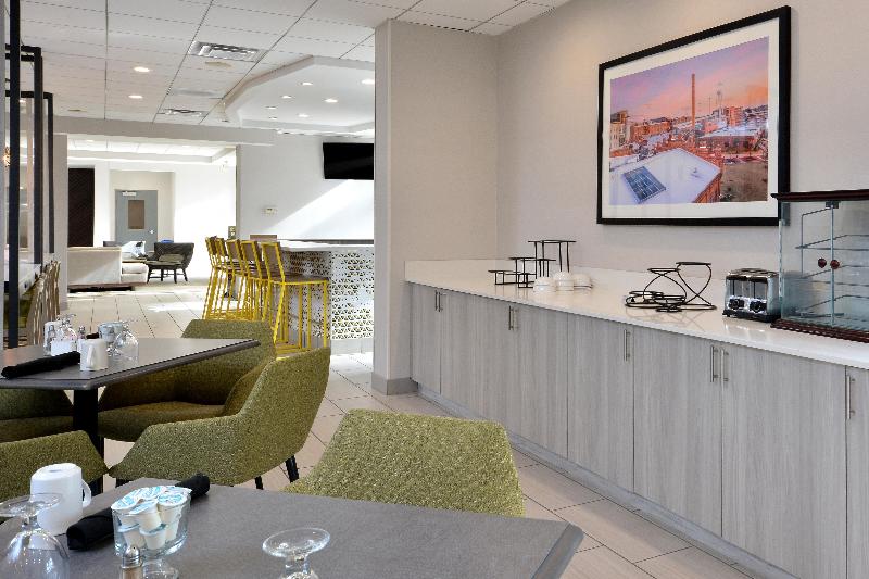 هتل Holiday Inn Raleigh Durham Airport, An Ihg