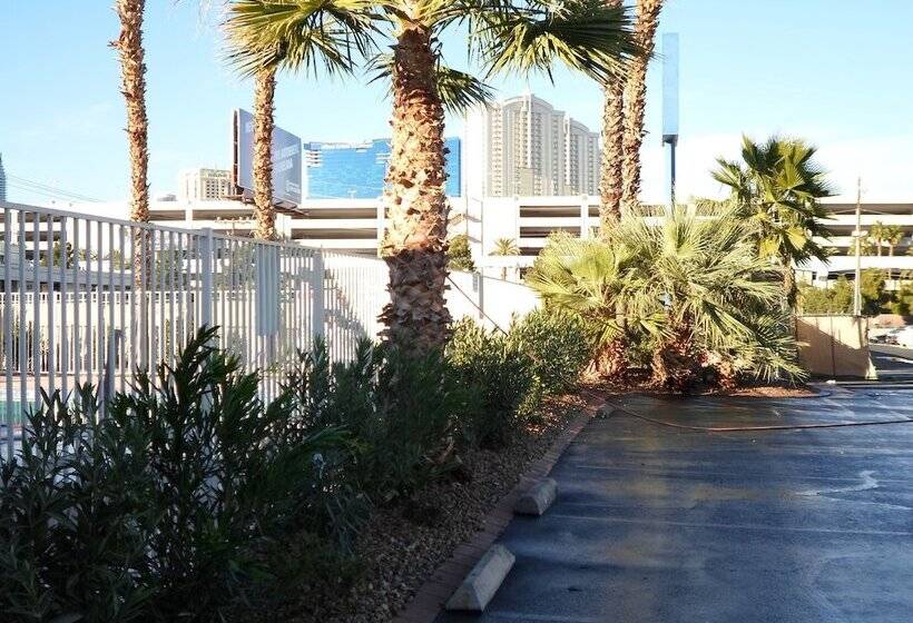 هتل Howard Johnson By Wyndham Las Vegas Near The Strip