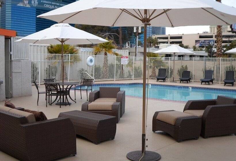 هتل Howard Johnson By Wyndham Las Vegas Near The Strip