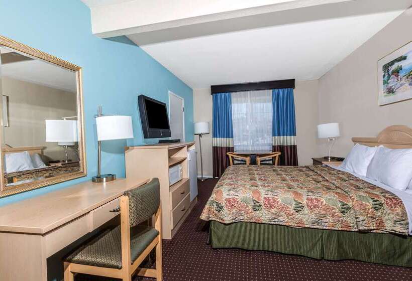 هتل Howard Johnson By Wyndham Santa Cruz Beach Boardwalk