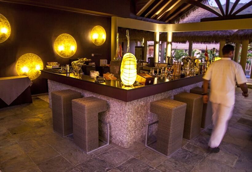 هتل Le Domaine De L Orangeraie Resort And Spa