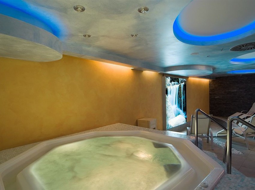 Nobel Design Hotel