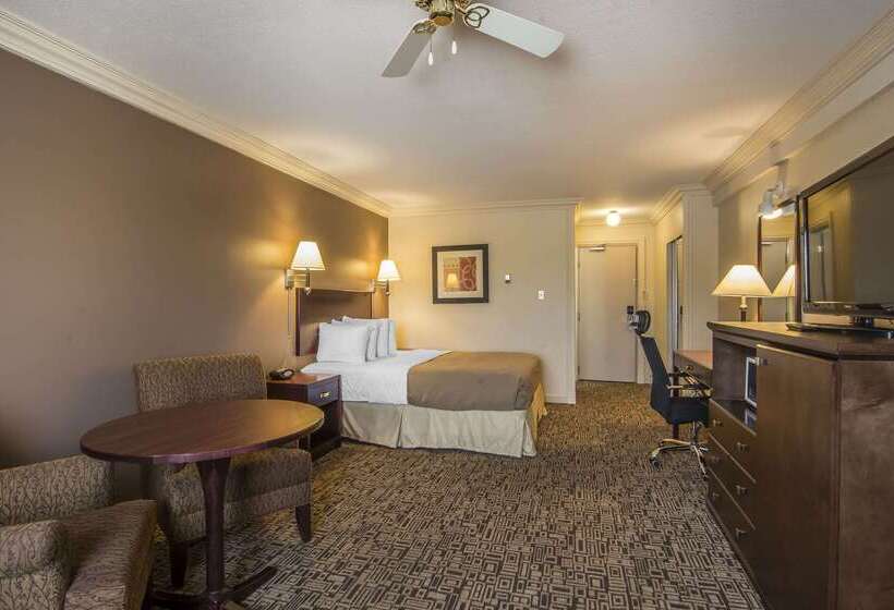 בית מלון כפרי Quality Inn & Suites