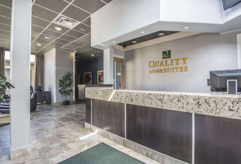 בית מלון כפרי Quality Inn & Suites