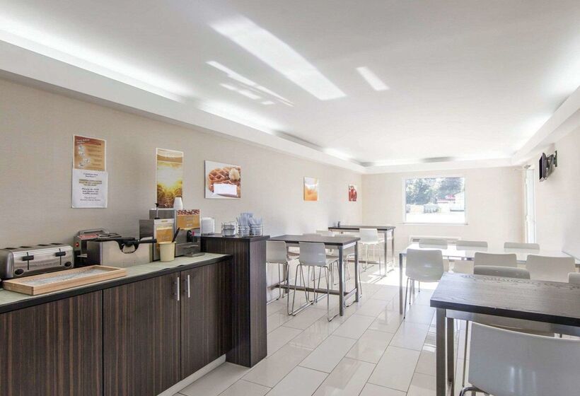 בית מלון כפרי Quality Inn & Suites