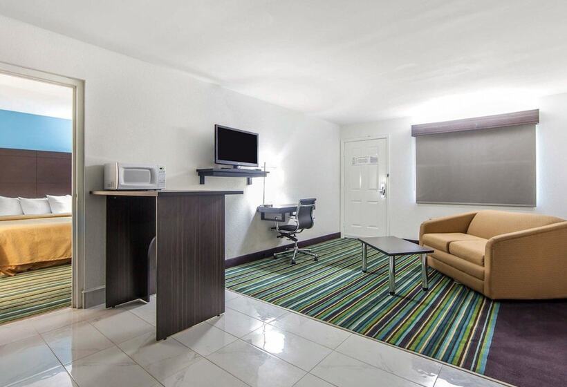 בית מלון כפרי Quality Inn & Suites