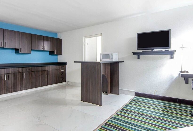 בית מלון כפרי Quality Inn & Suites