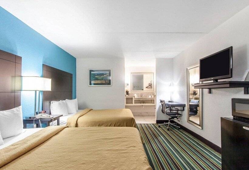 בית מלון כפרי Quality Inn & Suites