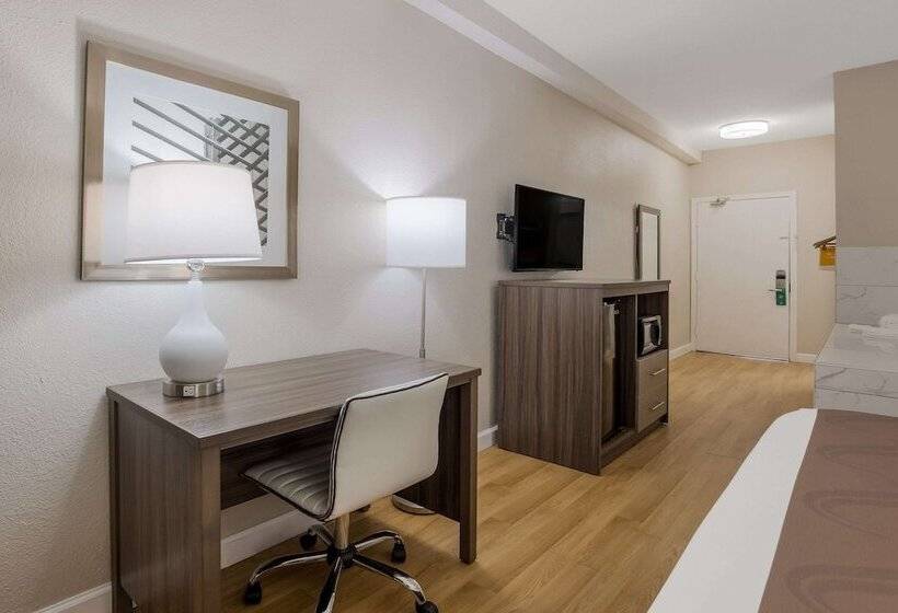 فندق Quality Inn