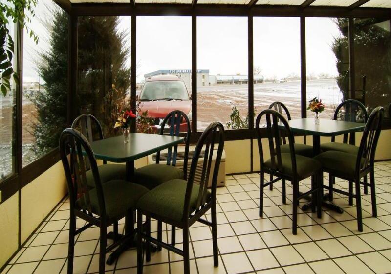 هتل Rodeway Inn