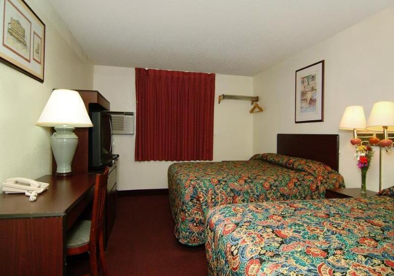 هتل Rodeway Inn