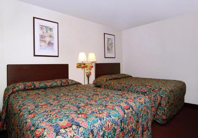 هتل Rodeway Inn