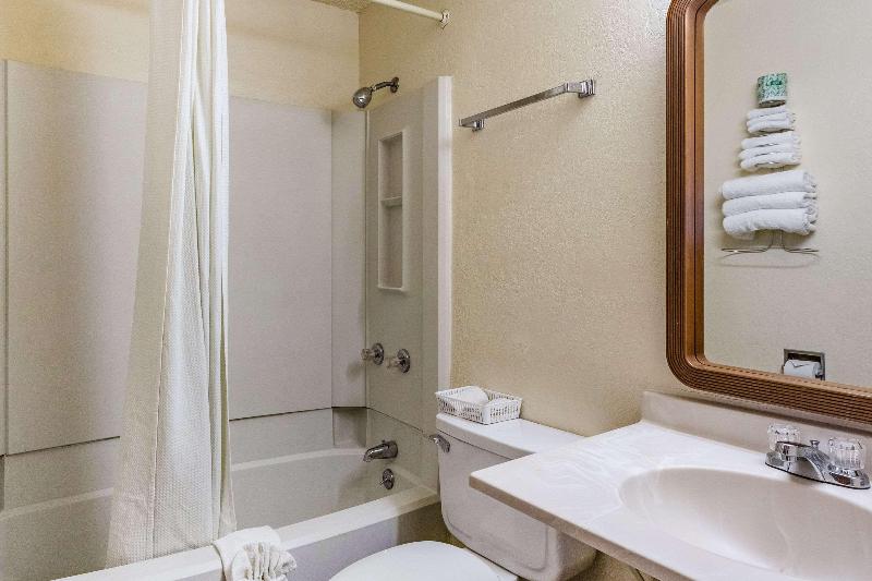 هتل Rodeway Inn
