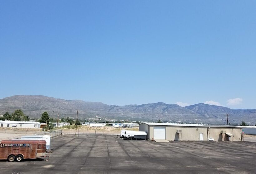 فندق Suburban Studios Alamogordo