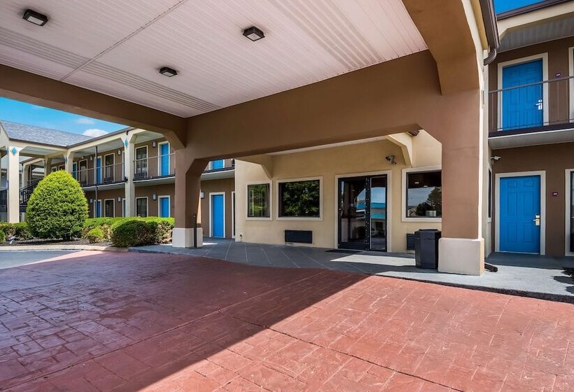 Surestay Plus Hotel By Best Western Jackson