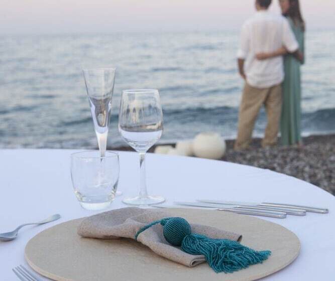 ホテル Thalatta Seaside