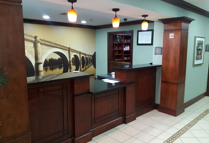 בית מלון כפרי Westay Suites   Covington/mandeville