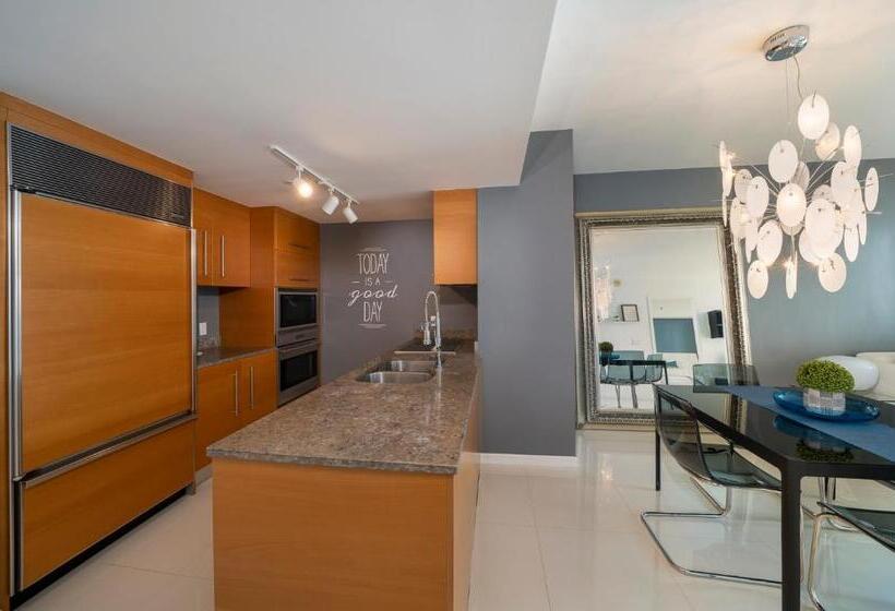 اقامتگاه Brickell By Miami Vacation Rentals
