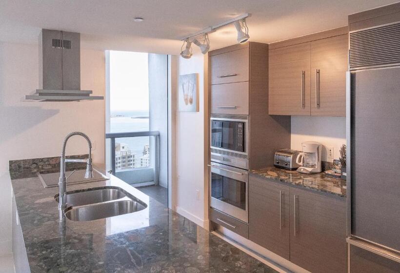 اقامتگاه Brickell By Miami Vacation Rentals