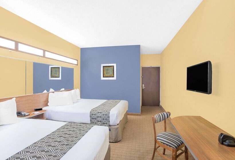 Microtel Inn & Suites By Wyndham Chili/rochester Airport