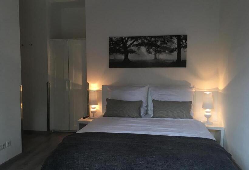 Midi Inn Parkhotel Mitte