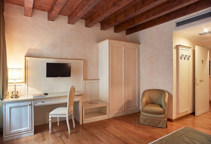 Fotos del hotel Albergo Mazzanti:  24 Fotos del hotel Albergo Mazzanti:  24