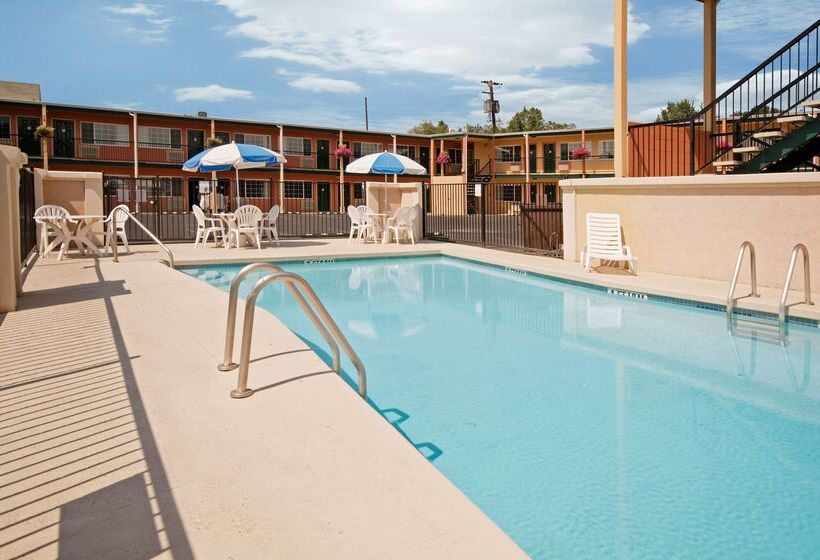 فندق Americas Best Value Inn Pendleton