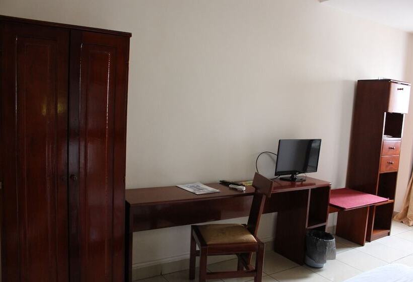 هتل Bano Palace